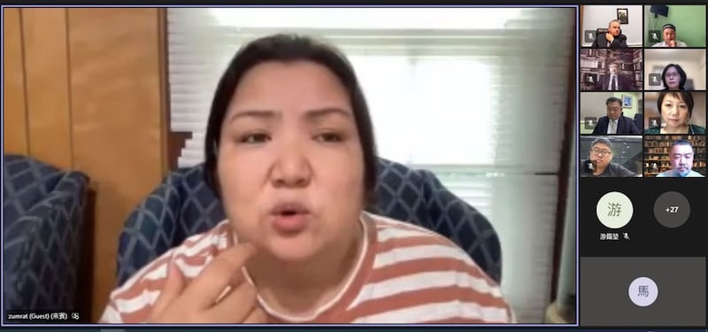 维吾尔人慕莱特达吾特在7月30日晚间台湾立法院首次举行维吾尔议题国际线上公听会,说出在新疆集中营的遭遇。(台湾立法院人权促进会直播截图)